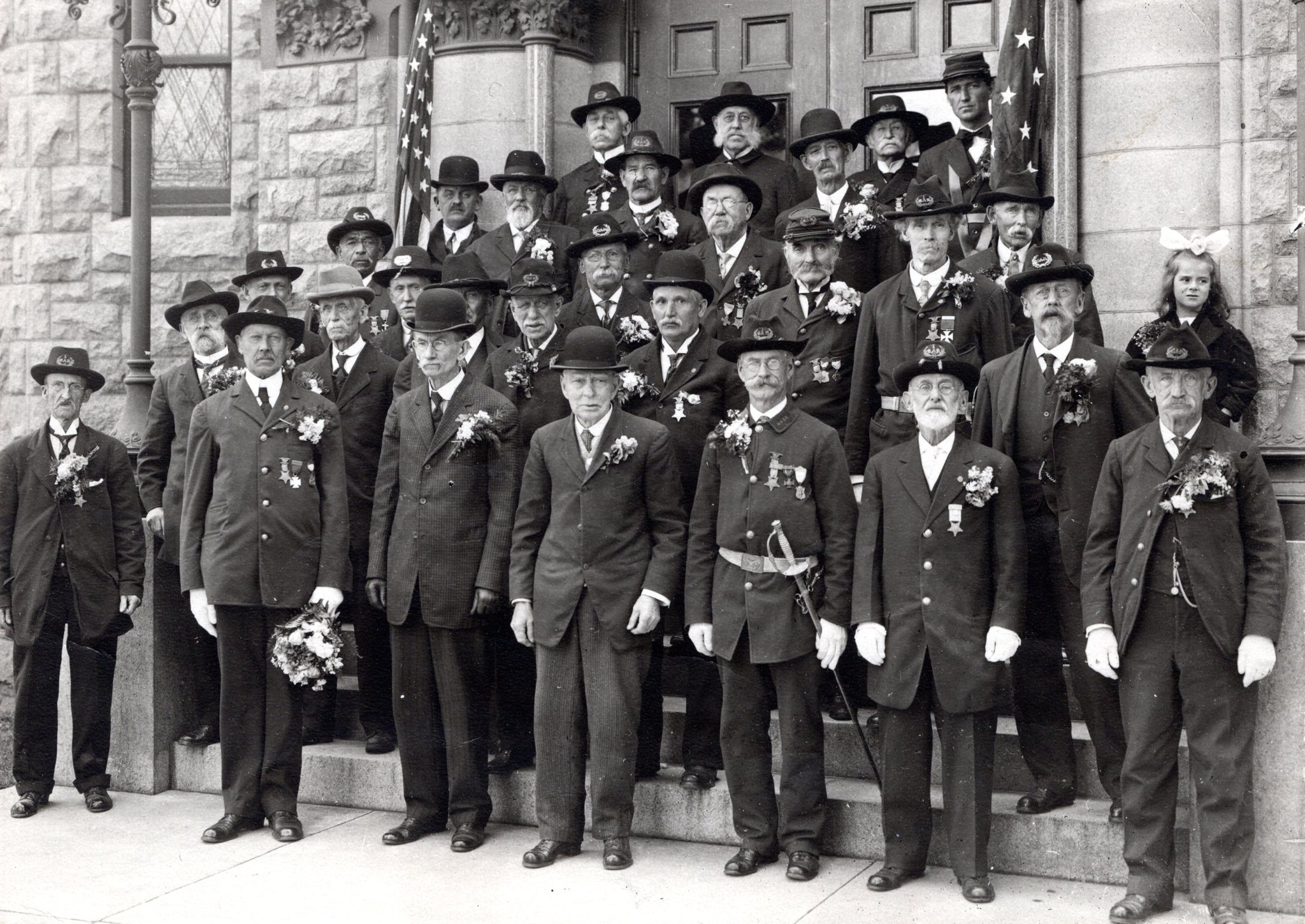Members of Fairhaven G.A.R. on the steps of Town Hall, 1913